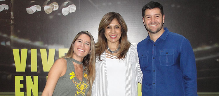 Gaby Díaz, Leticia García, Gerente de Marketing del Mall del Sur, y Carlos Luis Andrade